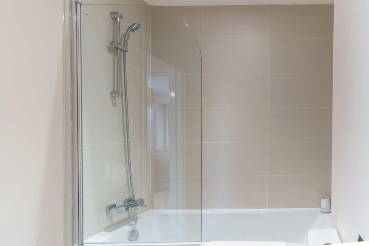 Fantastic 1 Bed Flat Manchester - Sleeps 3 Exterior photo